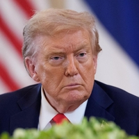 Zdravnik anesteziolog povsem resno: "Trumpu dam še dva meseca življenja"