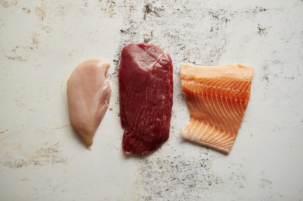 Presenetljiva študija ugotavlja, da meso lahko ščiti pred tveganjem za raka (foto: profimedia)