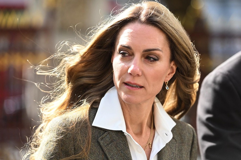 Vsi govorijo o dramatično novi pričeski Kate Middleton, priznani frizer pa opozarja (foto: profimedia)