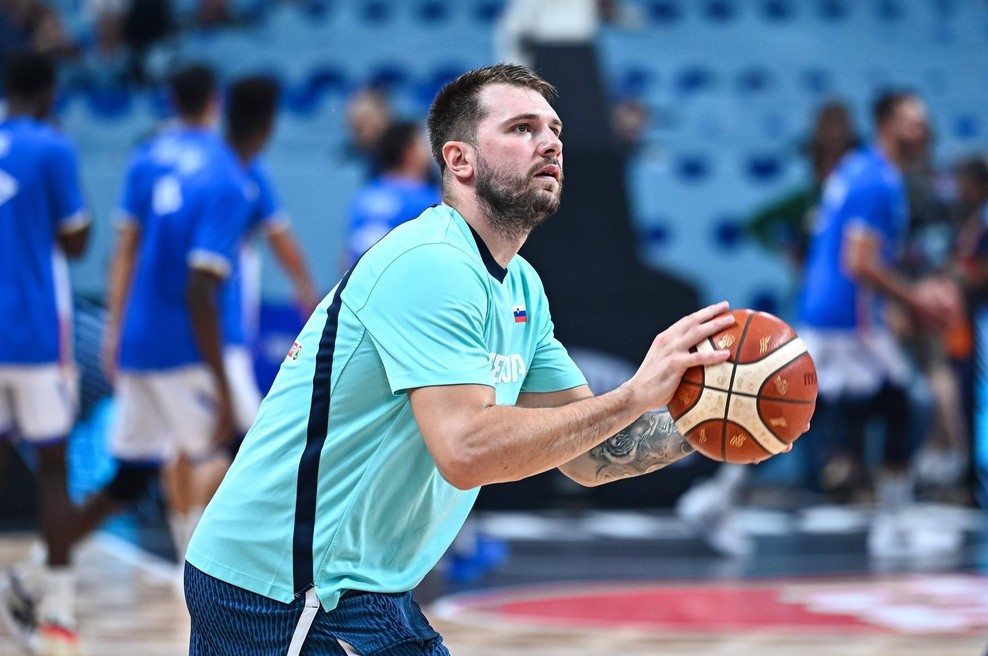 VIDEO: Na igrišču ni več mesta, odkoder Luka Dončić ne bi zadel koša (foto: profimedia)