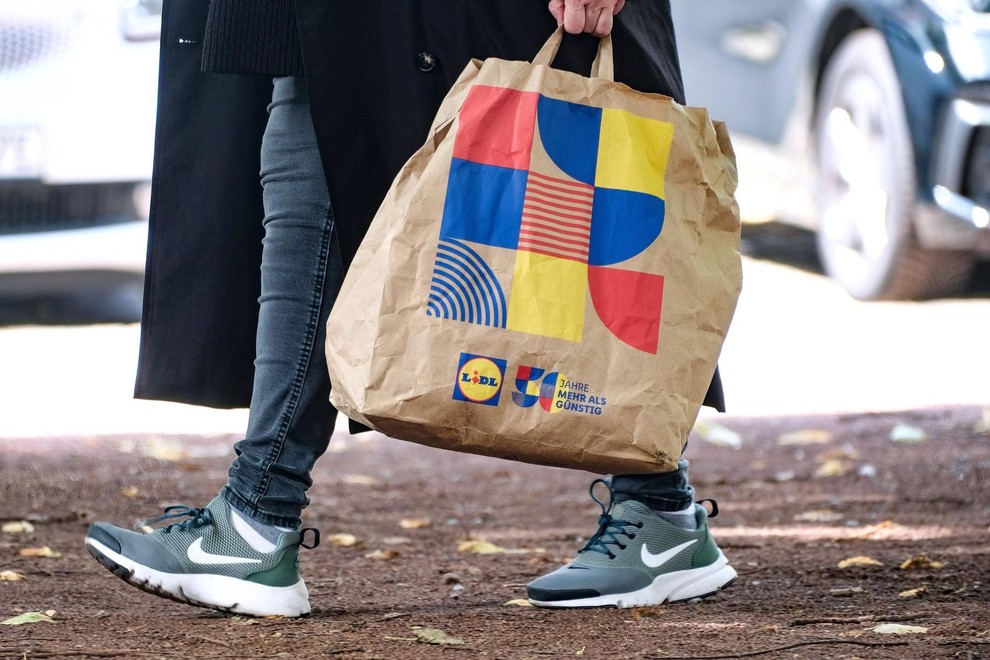Kupci, ki redno obiskujejo Lidl, so morda opazili zanimivo razliko v primerjavi z večino drugih supermarketov – oznake s cenami …