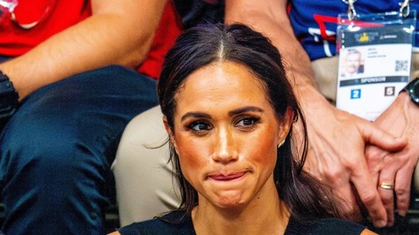 Princ Harry verjetno ni pričakoval, da bo to zasebno fotografijo videl cel svet, za vse kriva Meghan Markle