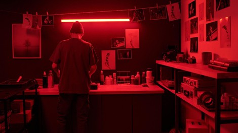 Po naključju odkril 120 let star negativ, ko je fotografijo razvil, pa ugotovil ...