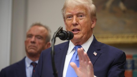 Trump svari nosečnice pred jemanjem paracetamola, znanost in zdravniki pa v resnici pravijo takole