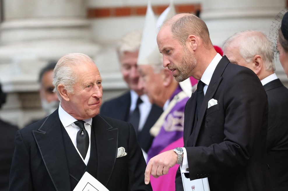 Med kraljem Karlom in princem Williamom počilo, za vse je krivo tole (foto: Profimedia)