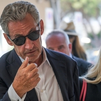 Hčerka Nicolasa Sarkozyja ima 13 let in je ista kot njen slavni oče