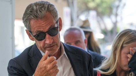 Hčerka Nicolasa Sarkozyja ima 13 let in je ista kot njen slavni oče