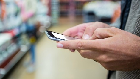 To morate storiti, preden komurkoli prodate svoj mobilni telefon