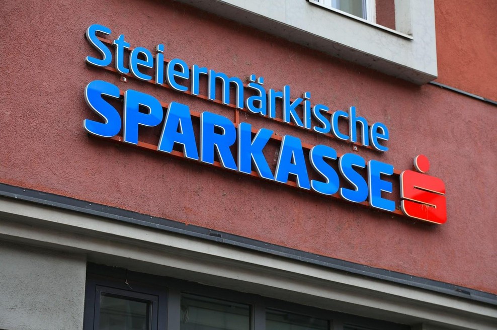 Plače menedžerjev v Sparkasse dvignile obrvi – poglejte vrtoglave zneske (foto: Profimedia)