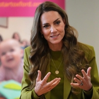 Kate Middleton razkrila skrivnosten napis na ogrlici, opazili so ga le redki, tole v resnici pomeni