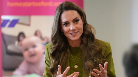 Kate Middleton razkrila skrivnosten napis na ogrlici, opazili so ga le redki, tole v resnici pomeni