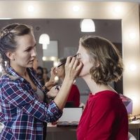 Makeup mojstri razkrili trik: tako bodo vaša ličila zdržala ves dan – brez popravkov!