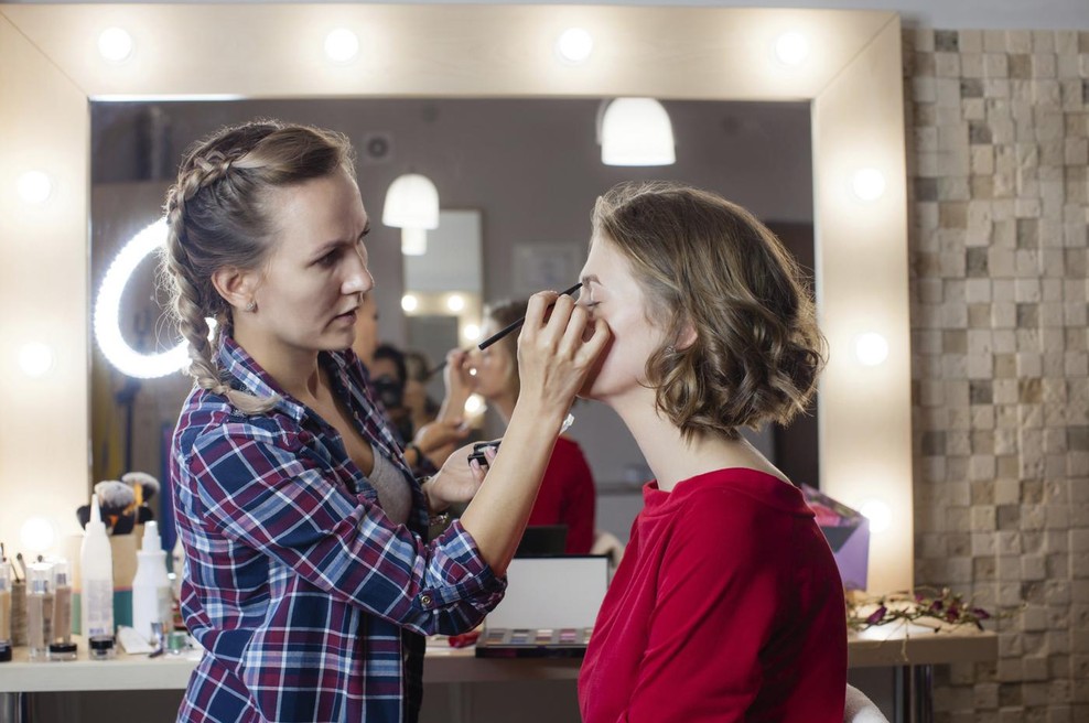 Makeup mojstri razkrili trik: tako bodo vaša ličila zdržala ves dan – brez popravkov! (foto: Profimedia)