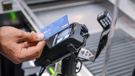 Novost na blagajnah supermarketov.