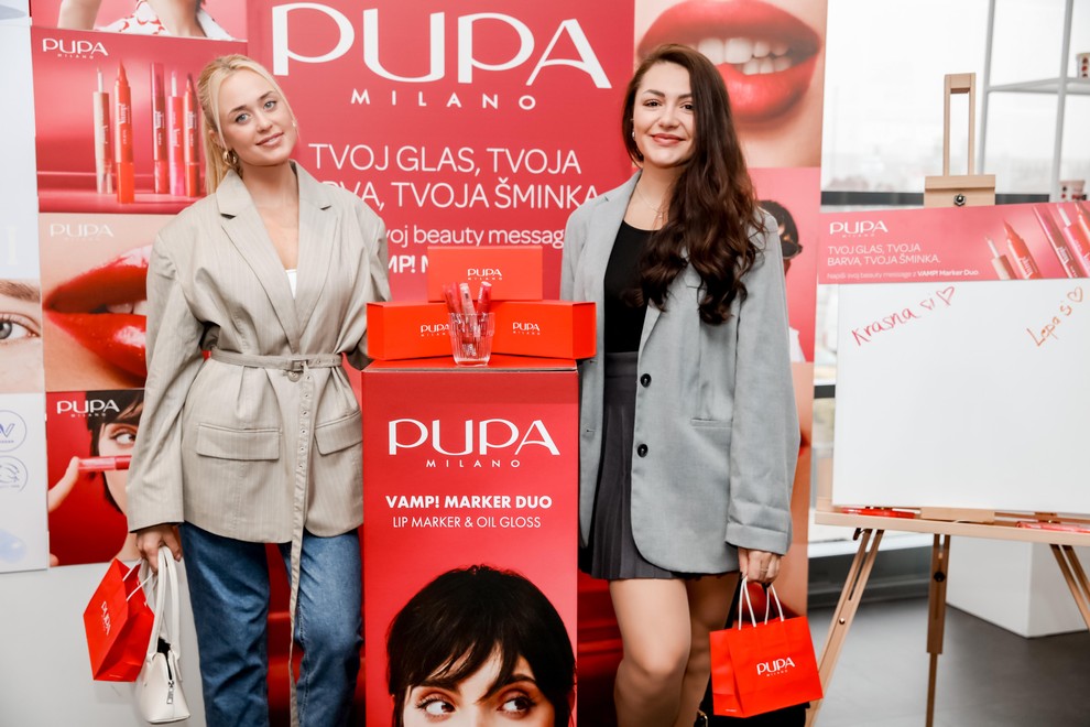 Kotiček sta si ogledali tudi vplivnici Sara Vrečko in Kristina Jordan.