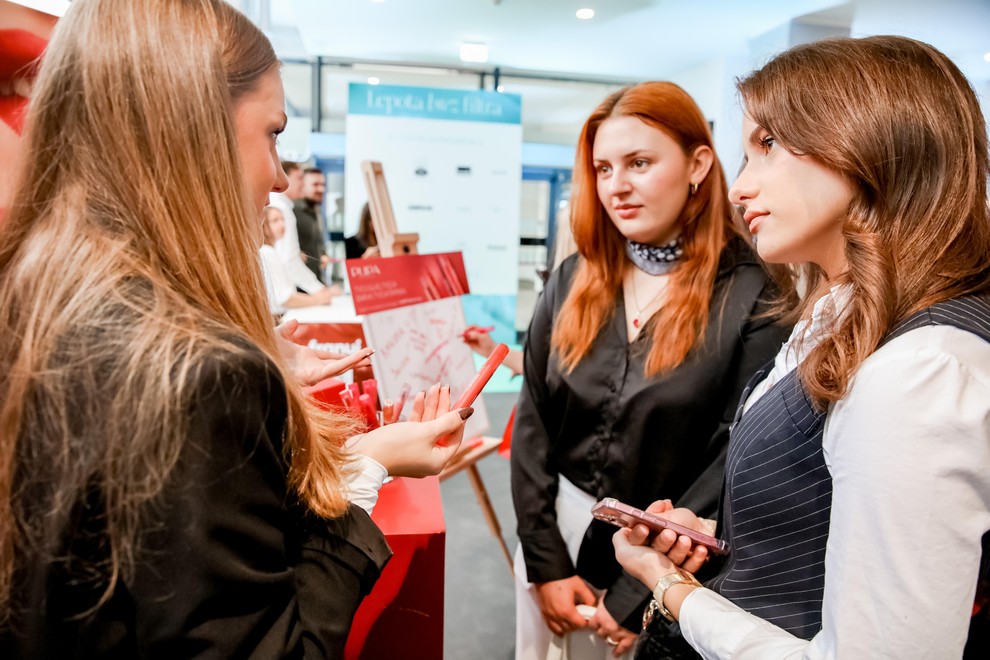 FOTO: Poglejte, kako čudovito smo se imeli na sobotni 8. Cosmo konferenci 🎀