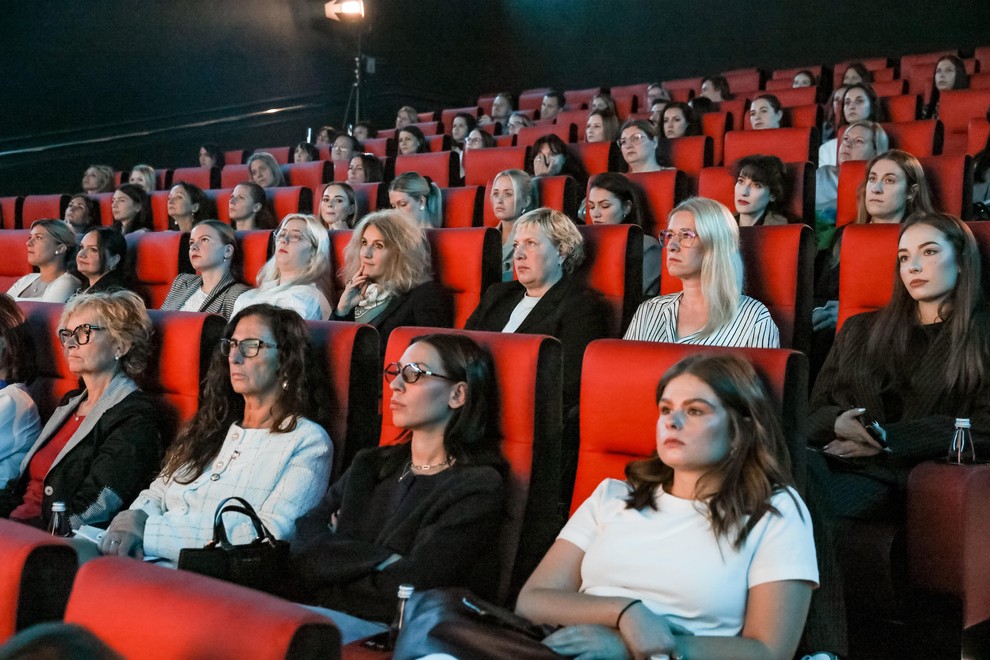 FOTO: Poglejte, kako čudovito smo se imeli na sobotni 8. Cosmo konferenci 🎀