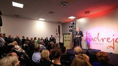 Denis Avdić, Helena Blagne, Davor Radolfi, Matej Zemljič, Robert Petan, Janez Škrabec in minister Matjaž Han počastili izid dveh novih knjig Andreje Jernejčič