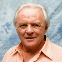 Anthony Hopkins o trenutku, ko je spoznal, da je alkoholik: "Slišal sem glas iz notranjosti"