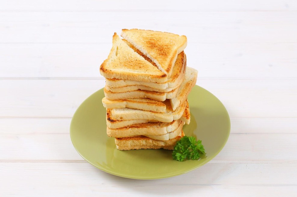 Mnogi obožujejo toast že za zajtrk. Kako varna izbira je v resnici? (foto: Profimedia)