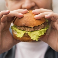 Rdeče meso so zamenjali s tem živilom, pa jim je uspelo shujšati in uravnati holesterol