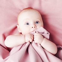 Dojenčici je dala 'najbolj grozno ime', ljudje so zgroženi: "Sram naj te bo"