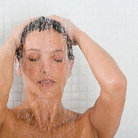 Tuširanje se priporoča zgolj trikrat na teden in to je glavni razlog