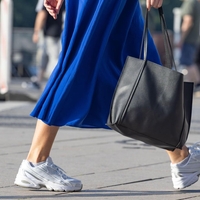 Vlada šokira z novim zakon: omejila hitrost hoje po pločnikih na največ 6 km/h