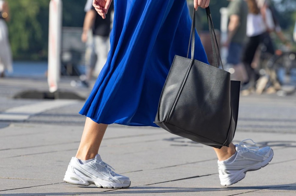 Vlada šokira z novim zakon: omejila hitrost hoje po pločnikih na največ 6 km/h (foto: Profimedia)