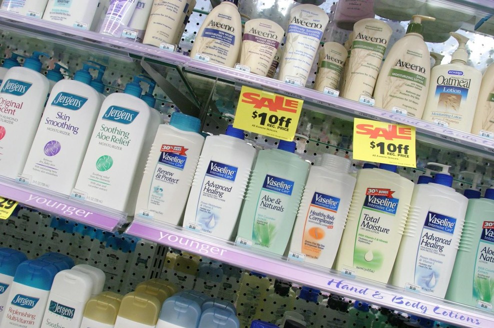 Testirali kreme za telo: Ta znana znamka doživela velik poraz (foto: Profimedia)