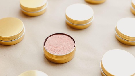 Tej znamki se velja izogniti.