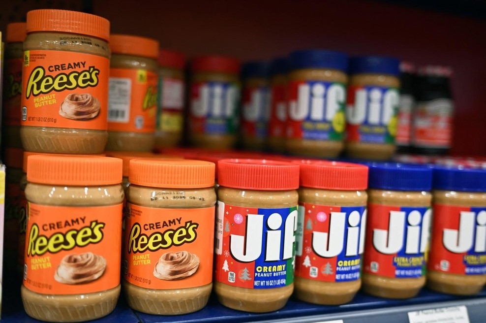 Arašidovo maslo ali naravni arašidov namaz – v čem je razlika in kaj je bolj zdravo? (foto: Profimedia)
