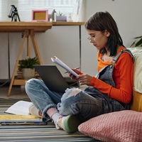 Srednješolka osupnila znanstvenike, ko je s tradicionalnim indijanskim receptom pozdravila raka