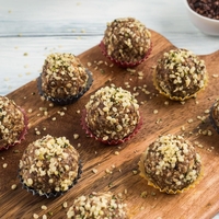 Energijske kroglice, ki jih v 15 minutah lahko pripravite kar doma