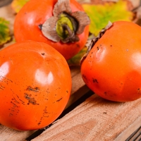 Kaki: jesti s kožo ali brez? To morate vedeti o sladkem sadežu