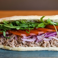 Mnoge šokirala ta sestavina v tuninem sendviču, ki jo priporoča priljubljeni kuhar