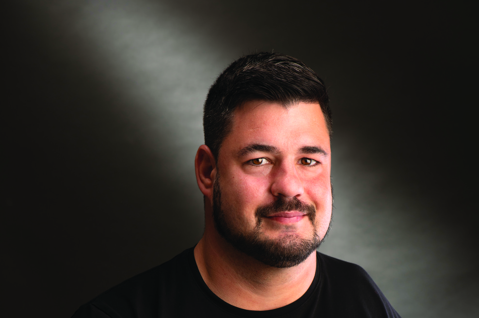 "Imate pri vas še vedno tistega invalida na hrani?" je rekla. "Bom vprašal," sem odgovoril. Star sem bil deset let. (foto: Arne Hodalić, Katja Bidovec)