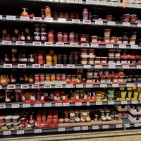 Jagodna marmelada pri nas znanega trgovca padla na testu, v njej našli vse tole