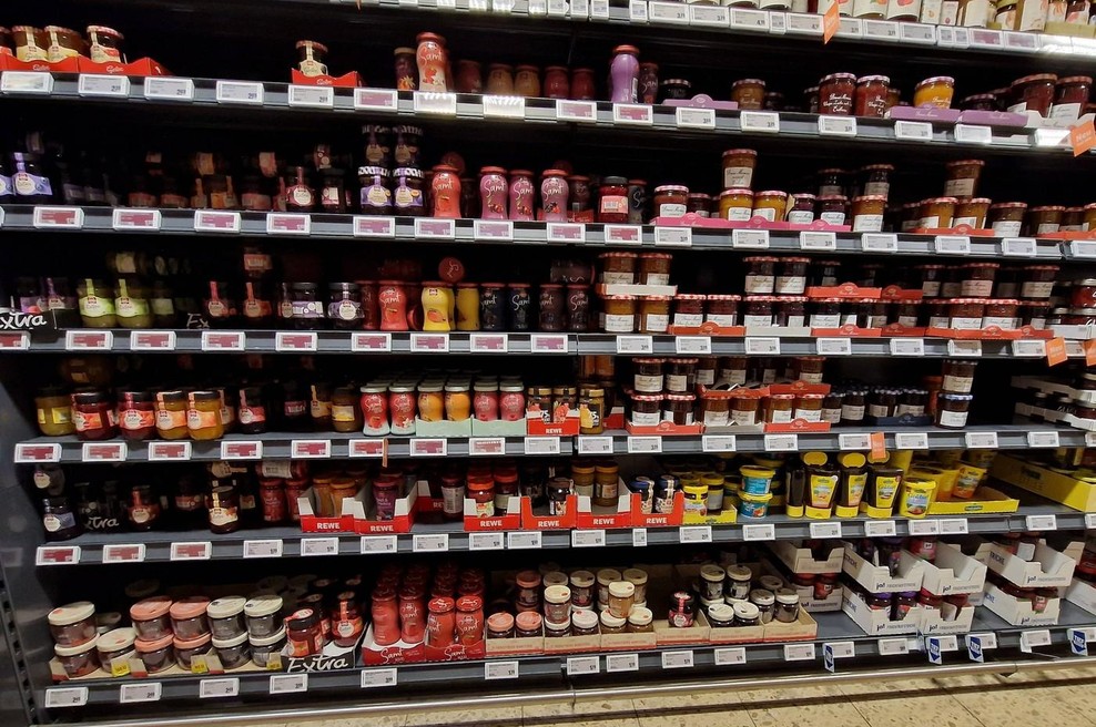 Jagodna marmelada pri nas znanega trgovca padla na testu, v njej našli vse tole (foto: Profimedia)