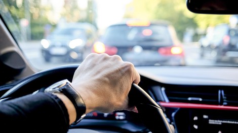 promet, hupanje, trobiti