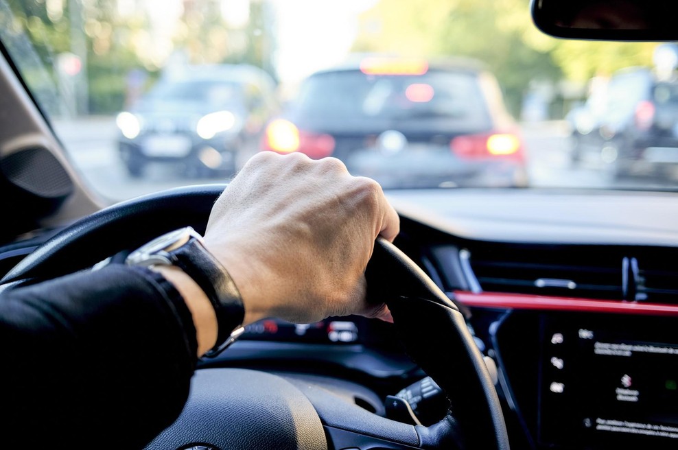 Ali veste, da morate v takšni situaciji potrobiti ne glede na vse? (foto: profimedia)