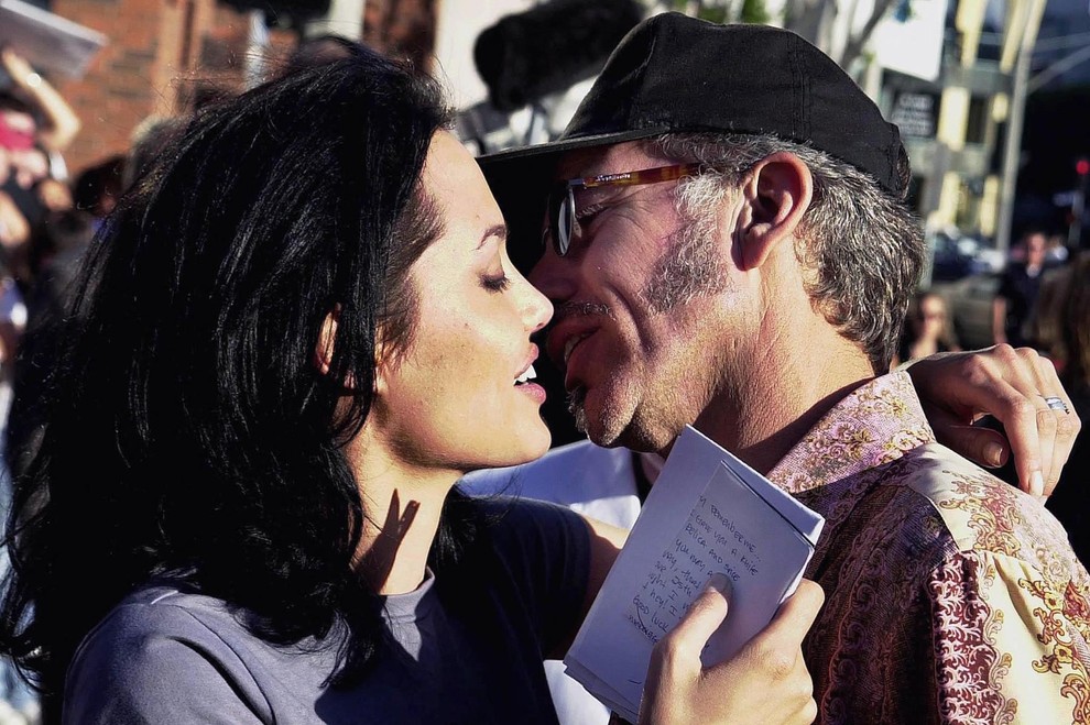 Billy Bob Thornton je pred kratkim razkril, da sta se z Angelino Jolie razšla mirno in sporazumno ter da sta …