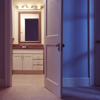 Bizarno pravilo evropske države: Po 22. uri ne smete splakniti vode v WC-ju