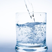 Če vodi dodate to eno začimbo, boste dobili zdravilen napitek, ki reši mnoge tegobe