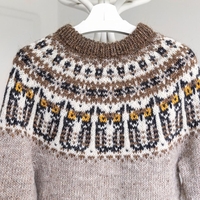 Volneni pulover se je skrčil: Tako ga lahko (vsaj malo) povrnete v prvotno obliko