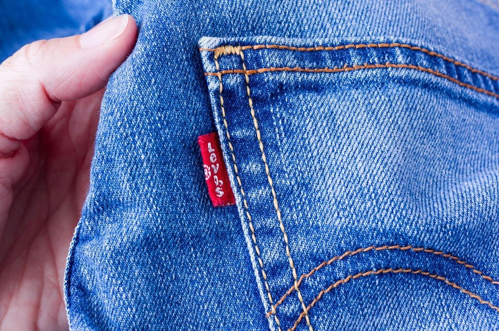 Bivši direktor Levi'sa razkril, kako najbolje očistiti kavbojke in to ni pranje v pralnem stroju (foto: Profimedia)