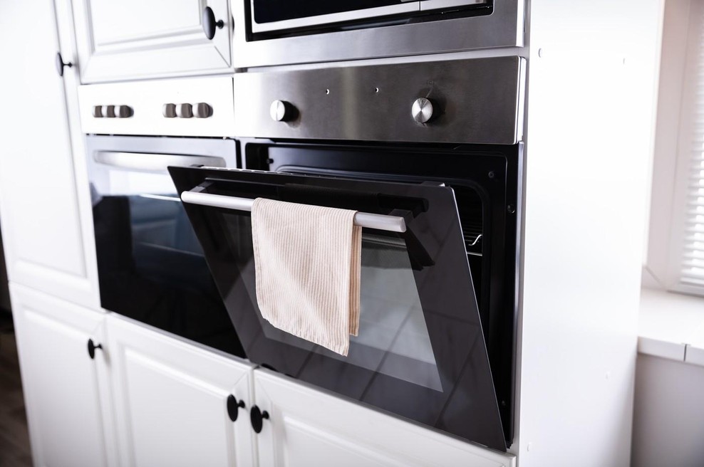 Ali tudi vi predgrejete pečico? Po vsej verjetnosti delate napako (foto: Profimedia)