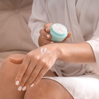 Domača krema za roke iz samo 3 sestavin, ki jo naredite v 15 minutah