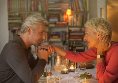 "Življenje narazen je rešilo najin zakon": 20 let nesrečna pod isto streho, zdaj se dobivata na večerjah