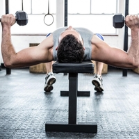 30-letni fitnes trener umrl sredi izziva: Jedel je 10.000 kalorij na dan